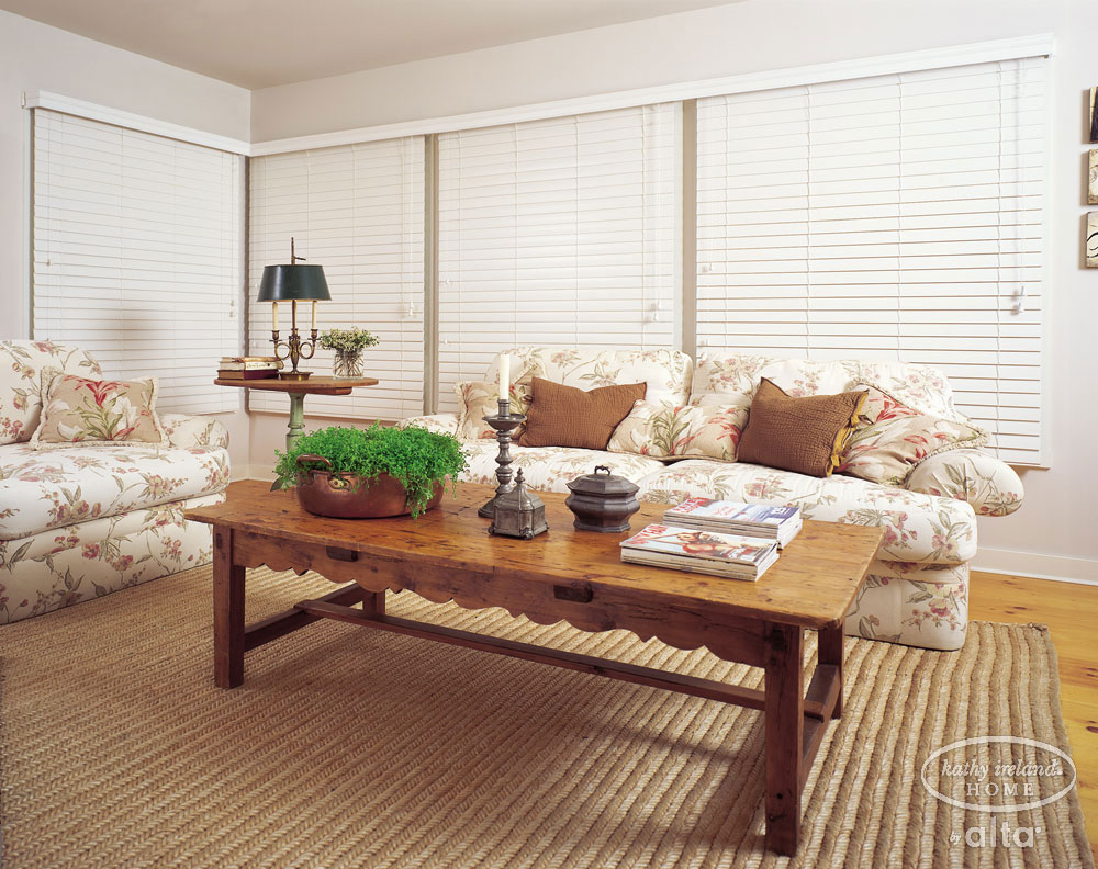 Faux Wood Blinds (Livingroom)